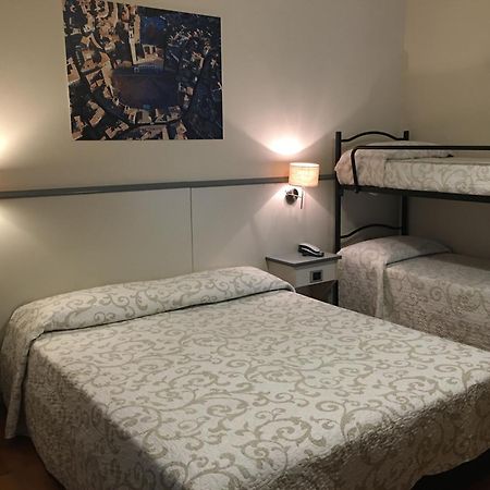 Hotel Ai Tufi Сиена Екстериор снимка