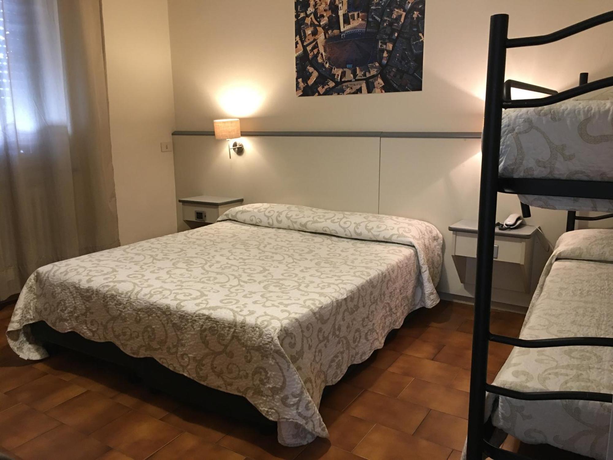 Hotel Ai Tufi Сиена Екстериор снимка