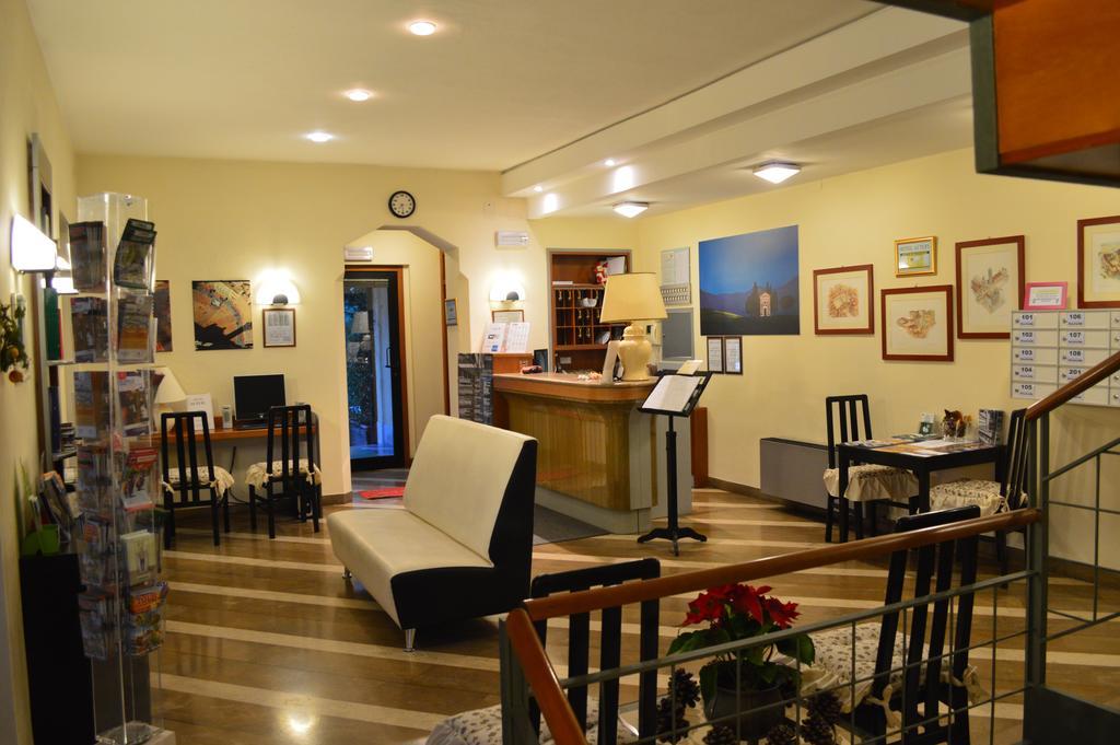 Hotel Ai Tufi Сиена Екстериор снимка